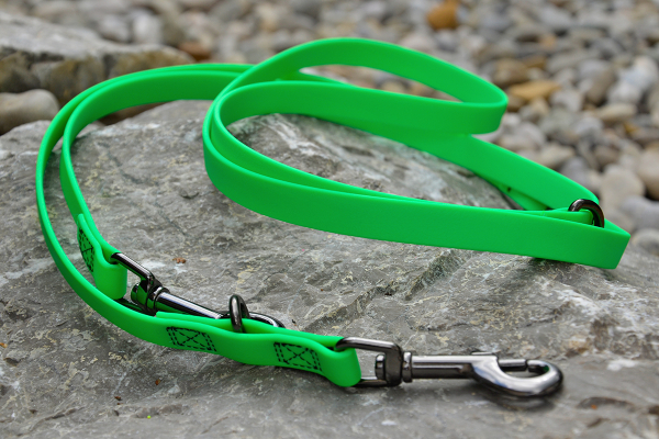 Treusinn Biothane Leash neon-green 2m - 3-fold adjustable